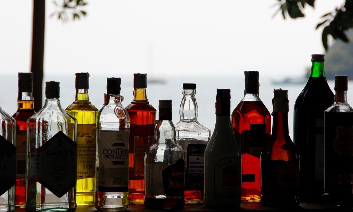 Alcoholic beverages as a cause of potency weakness after 60